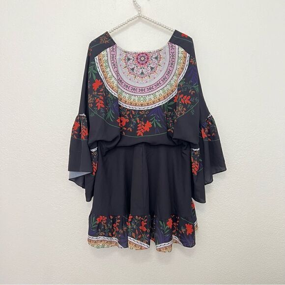 Umgee Oversized Medallion Floral V-Neck Ruffled Sleeves Tunic Women’s Medium - Picture 10 of 12